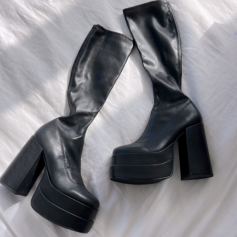 Steve Madden Cypress Black (BNWOB) Size 7
